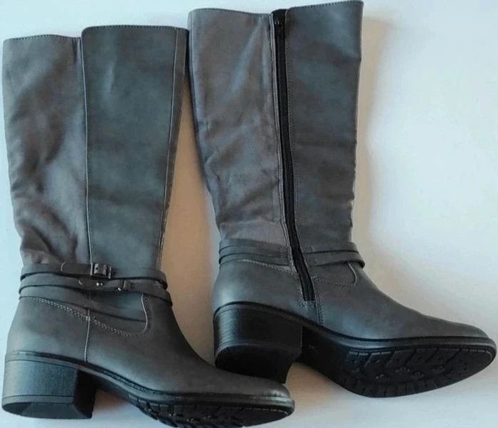 Bottes femme neuve - photo numéro 2