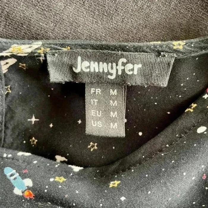 Blouse noire Jennyfer M imprimé espace, fusées & étoiles, manches longues, détail volanté V018 - photo numéro 8