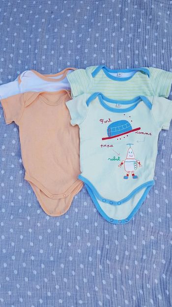 Lot de 4 bodies manches courtes