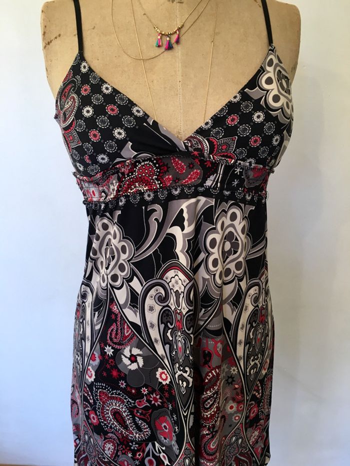 Robe dos nu motifs ethniques - photo numéro 2
