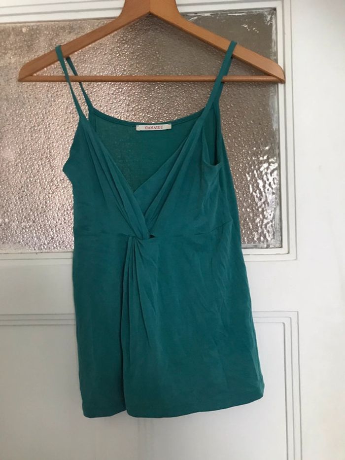 Lot de 3 hauts/t-shirts de marque Camaïeu en taille S et XS - photo numéro 3