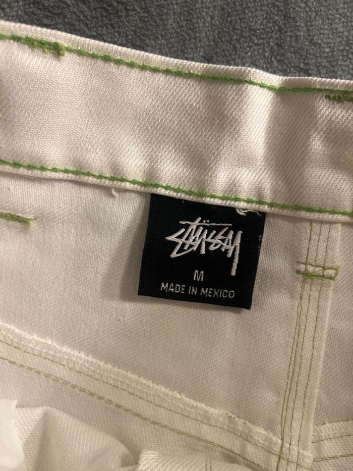 Short/Jort Stussy White Embroidered Green Neon Big Logo Back – Taille M - photo numéro 7