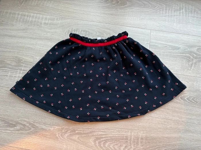 Jupe cerise 🍒 8 ans okaidi - photo numéro 5