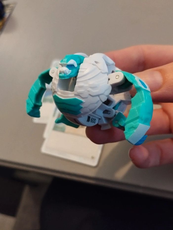 Figurine Bakugan - photo numéro 2