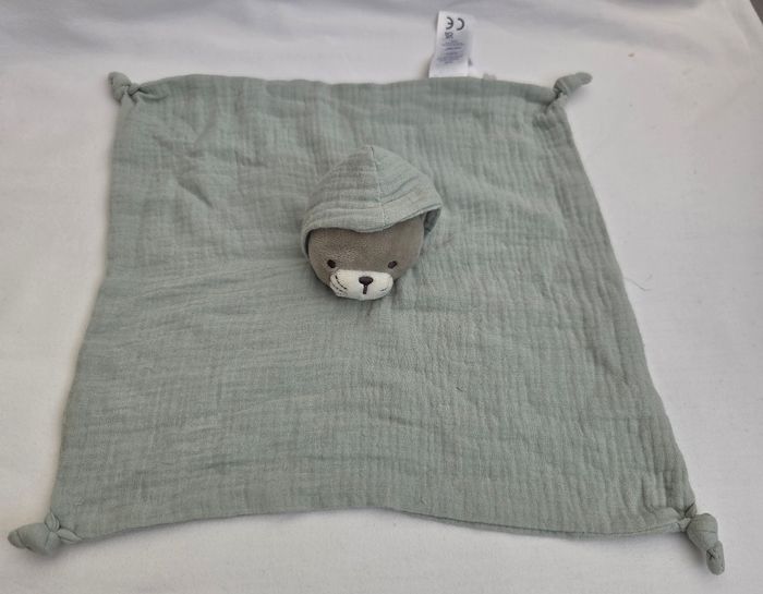 Doudou chat avec capuche carré plat lange vert - Obaibi