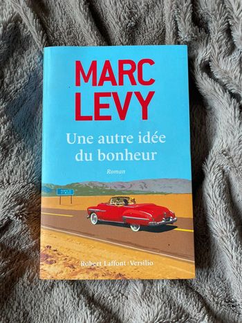 Roman  une autre idée du bonheur