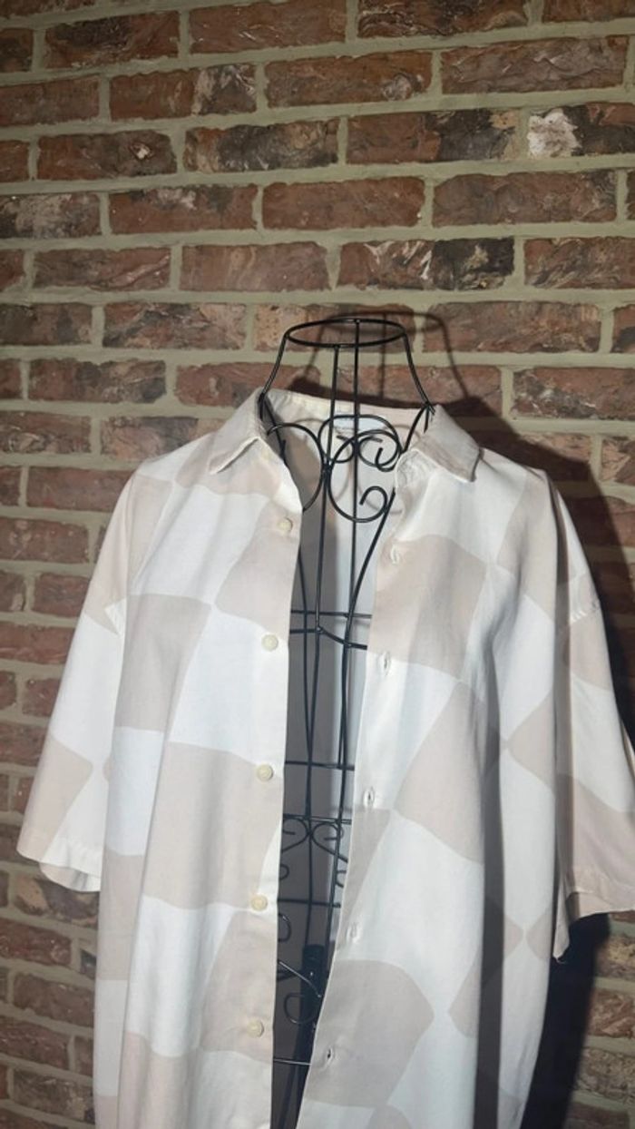 Chemise manches courtes beige et brune Bershka Taille S / 36 - photo numéro 2