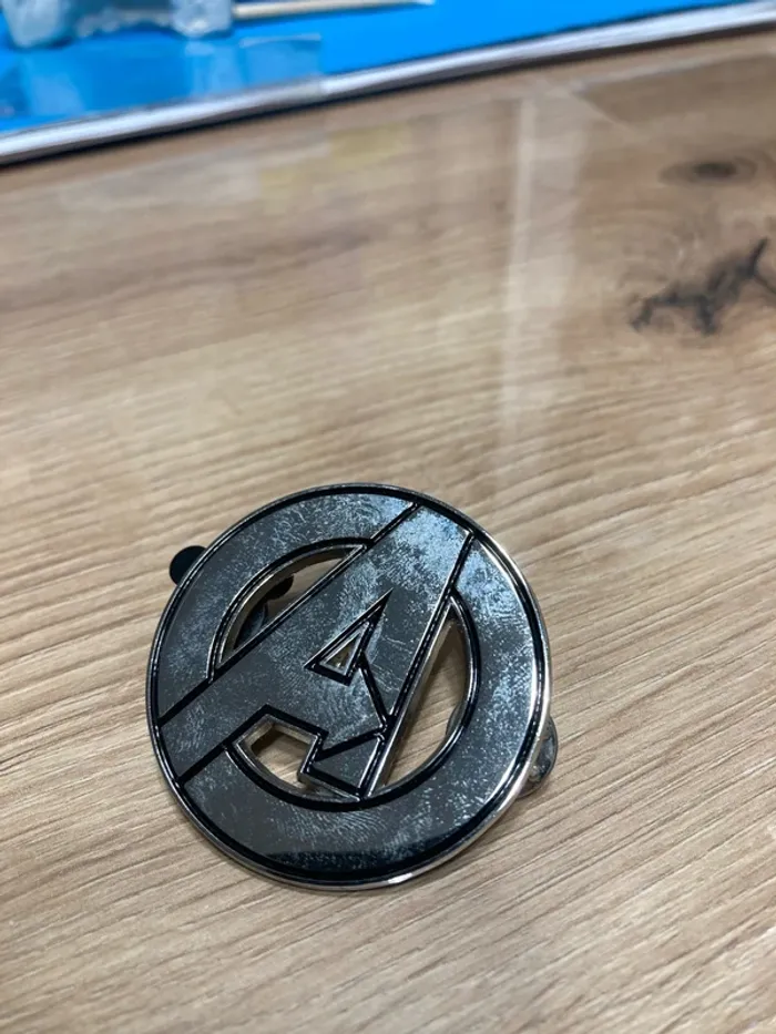 Pins Marvel Disneyland Paris Avengers - photo numéro 2