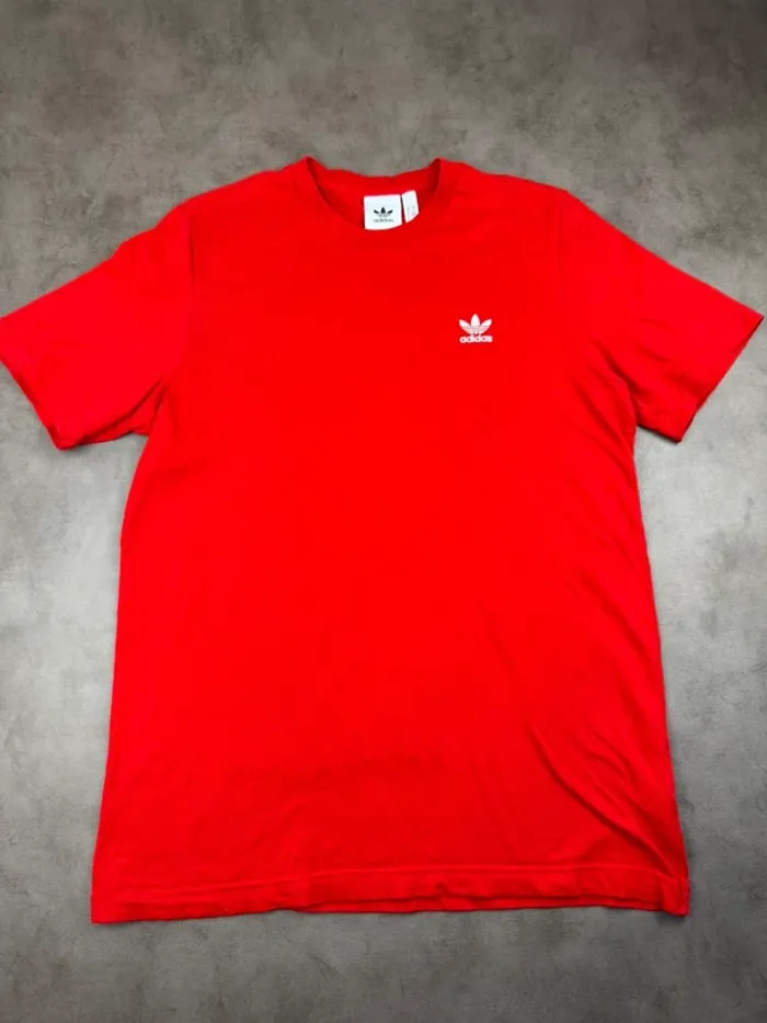 T-shirt Adidas Rouge Logo Brodé Taille M
