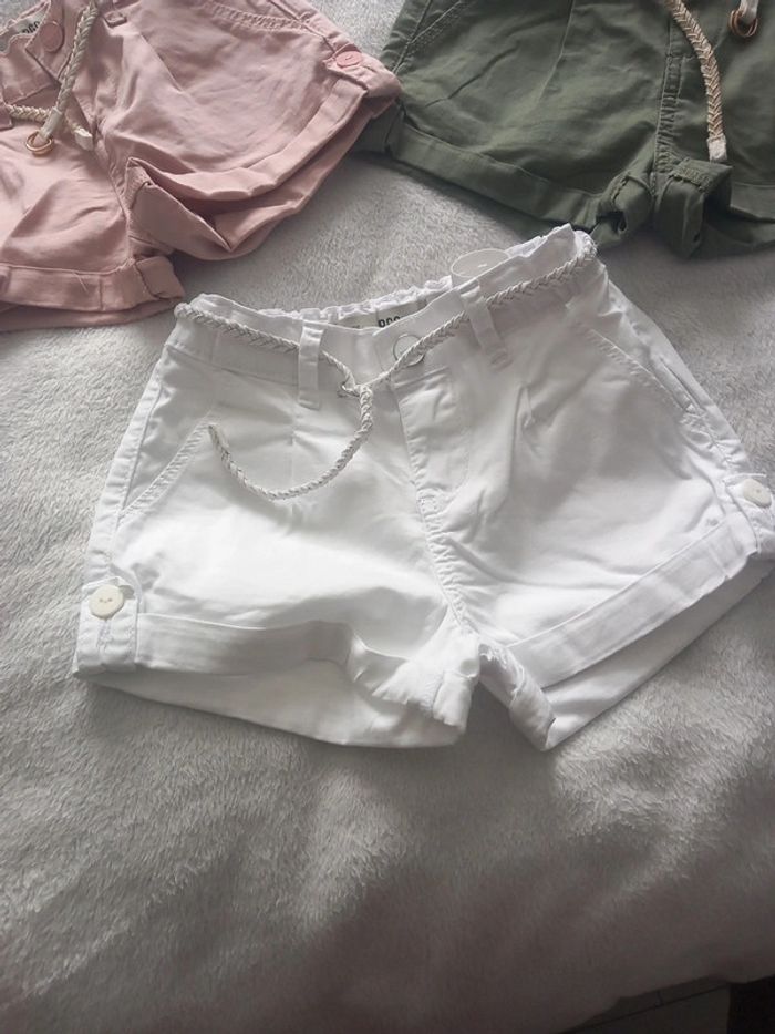 Lot 3 shorts cargo 4/5 ans - photo numéro 2