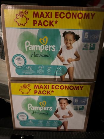 Lot Pampers harmonie taille 5 