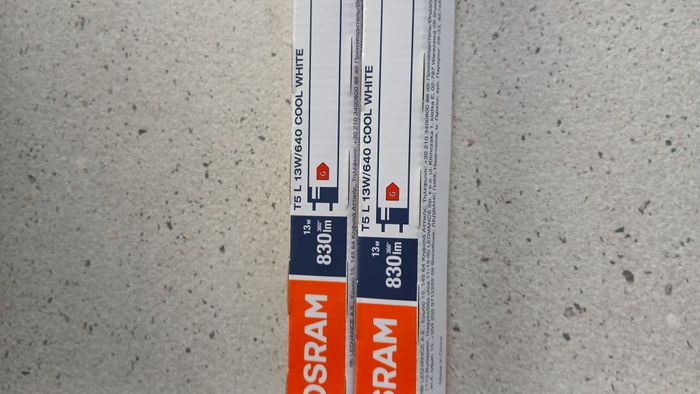 2 Tubes fluo neufs OSRAM - photo numéro 2