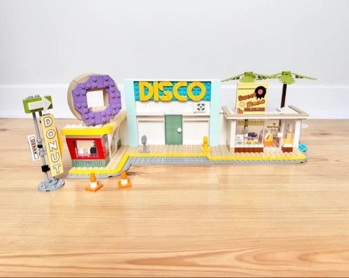 Lego set Ideas : BTS Dynamite (Réf. 21339) SANS figurines - photo numéro 3