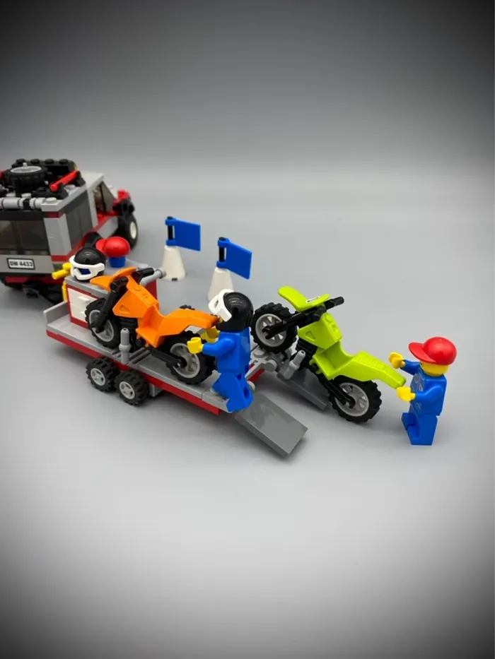 LEGO City 4433 - Dirt Bike Transporter - Complet avec Notice - photo numéro 8