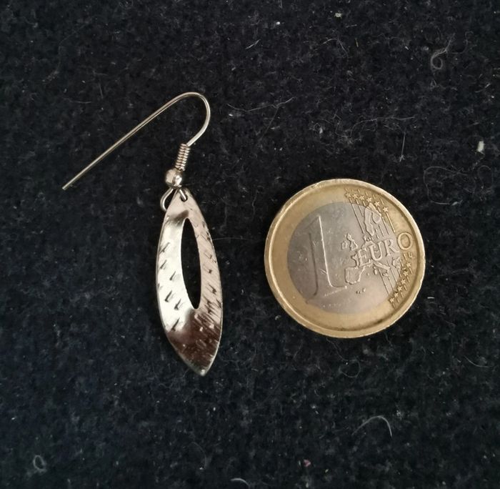 Petites boucles argentées - photo numéro 2