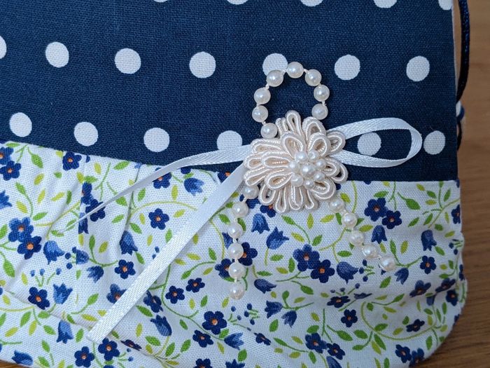 Pochette à pois et fleurie - photo numéro 2