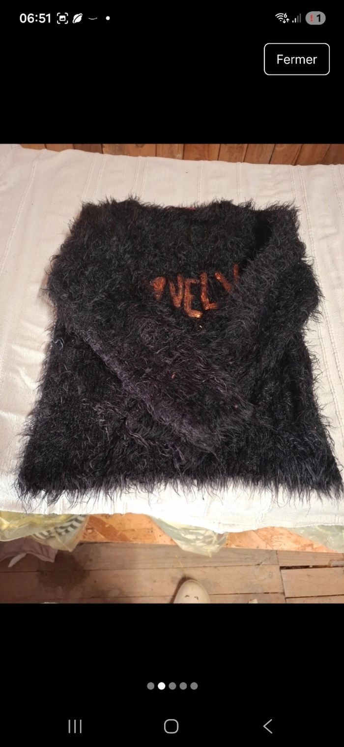 Pull noir - photo numéro 2