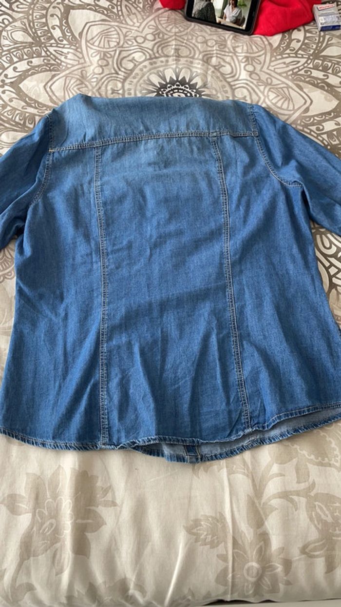 Chemise bleu en jean - photo numéro 4