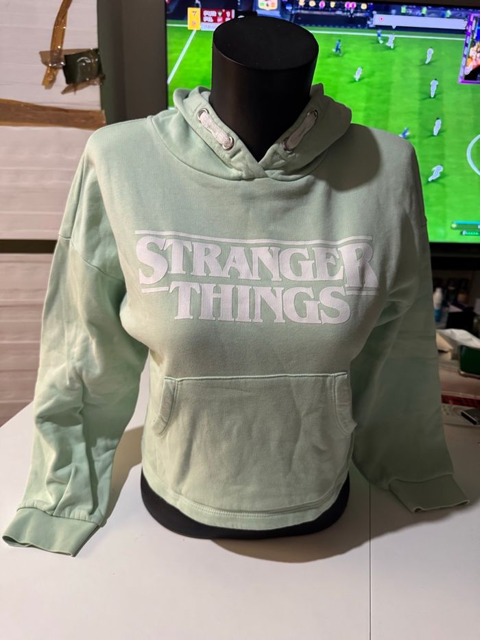 Sweet à capuche vert menthe taille xxs stranger things