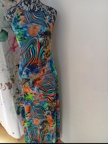 Robe longue dos nu à bretelles croisées matière douce 