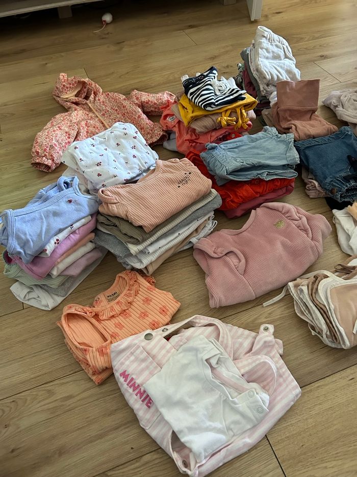 Lot de vêtements fille 6 mois - photo numéro 3