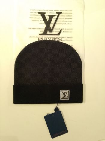 Bonnet lv noir