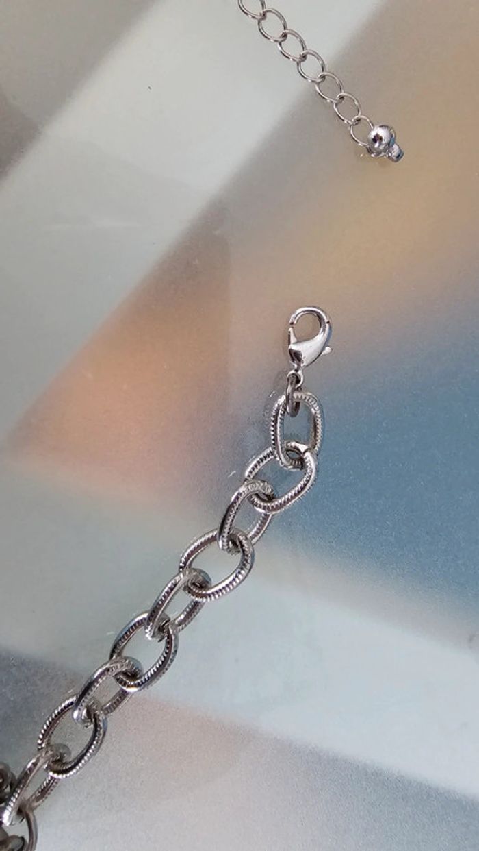 Collier plusieurs rangs très joli - photo numéro 3