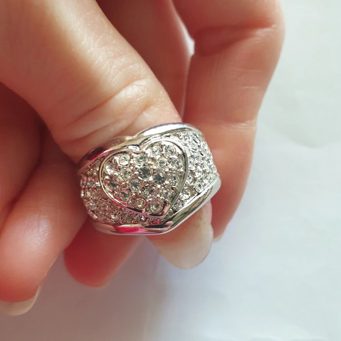Sublime bague rhodium neuve coeur strass - photo numéro 2