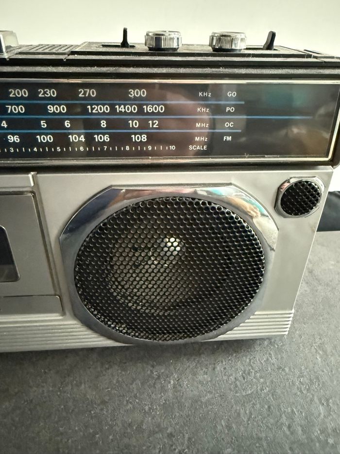 Radio cassette vintage - photo numéro 9