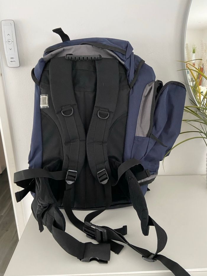 Grand Sac à Dos Randonnée / Voyage "Le Toit du Monde" - Bleu et Gris - photo numéro 2