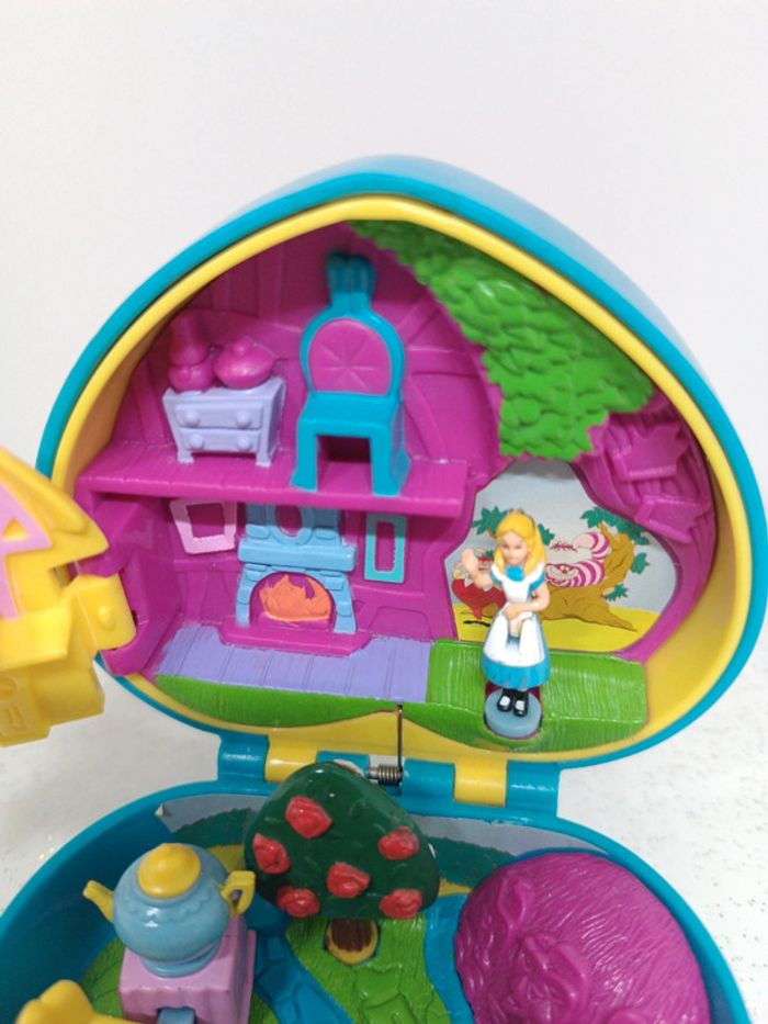 Polly pocket Disney mattel makeup surprise playset coeur bleu blue Heart Alice merveilles wonderland - photo numéro 6