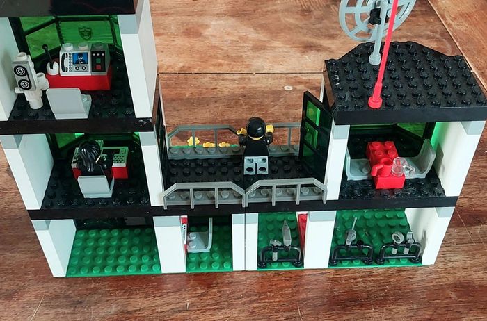 Lego 6636 Command Post Central - photo numéro 3