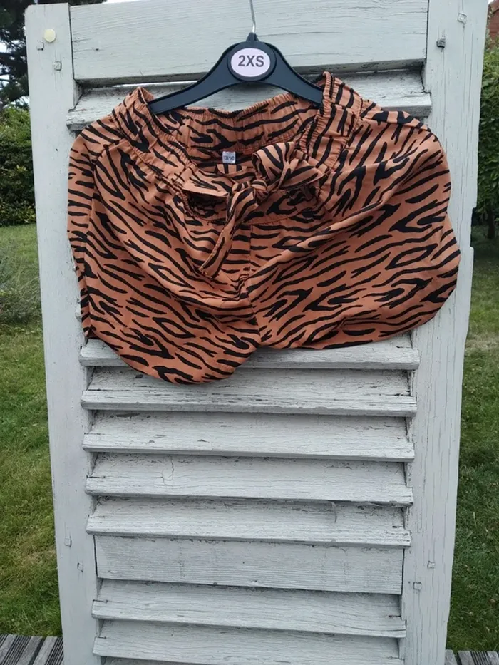 Joli short zébré