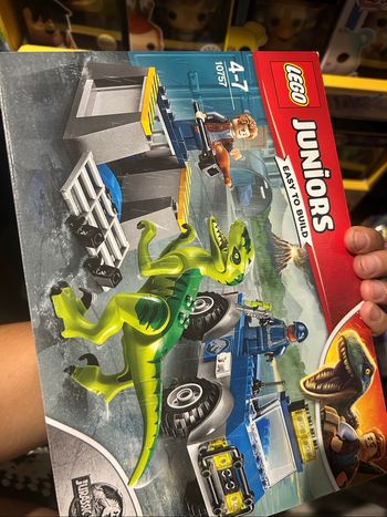 LEGO Juniors Jurassic World 10757 Le camion de secours des raptors