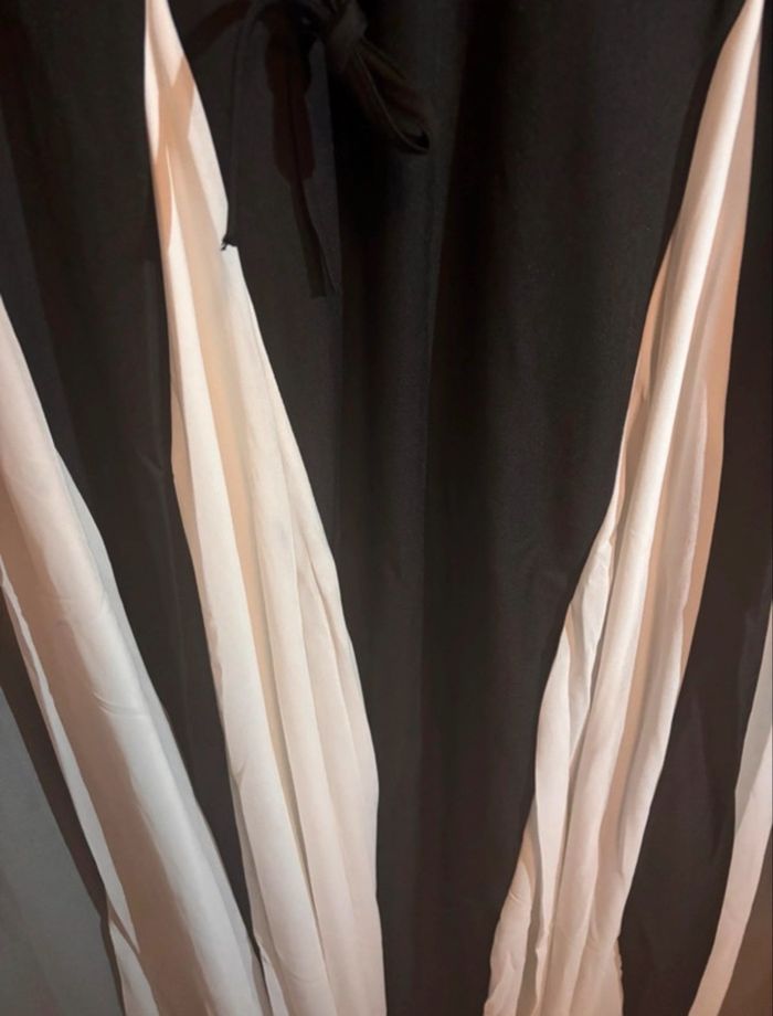 Robe noir et blanche neuve parfaite pour de belles occasions - photo numéro 4