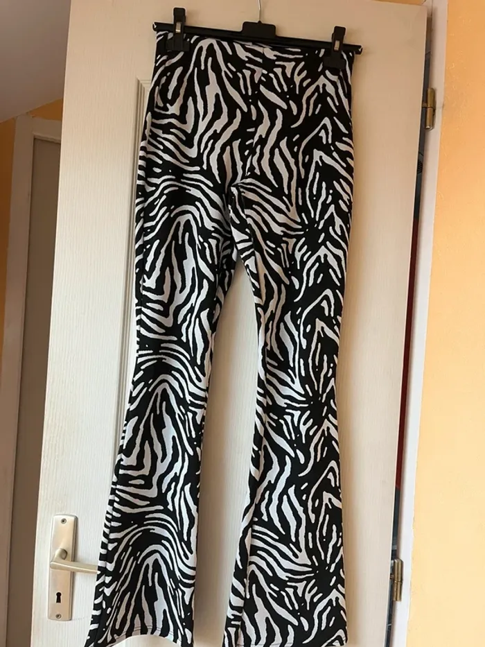 pantalon évasé zara femme motif zébré - photo numéro 2