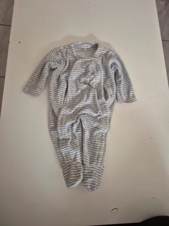 Pyjamas 1 mois