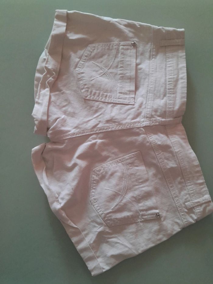 Short blanc 42 - photo numéro 2