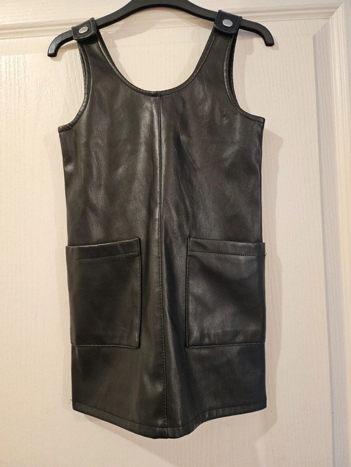 Robe simili-cuir