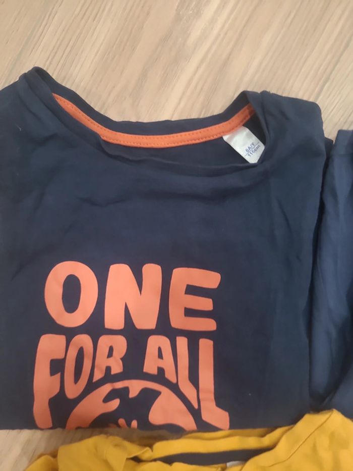 Lot 4 t shirts 6 ans - photo numéro 3