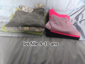 Lot fille 9-10 ans 