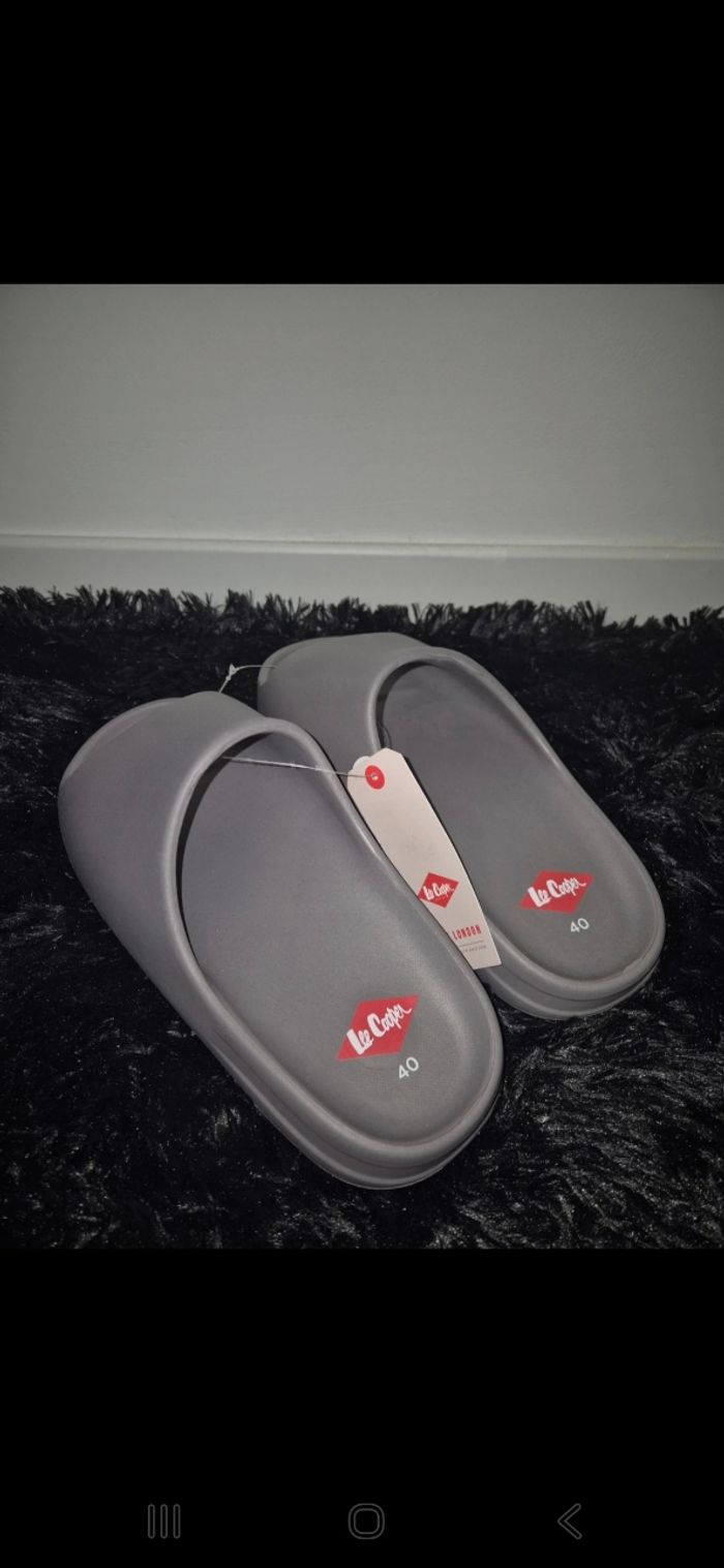 Claquettes Lee Cooper