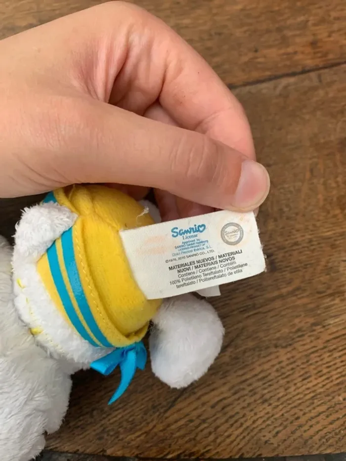 Peluche Hello Kitty Hawaï - photo numéro 3