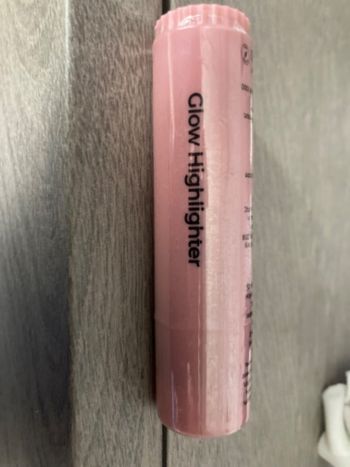 Glow highlighter MCoBeauty