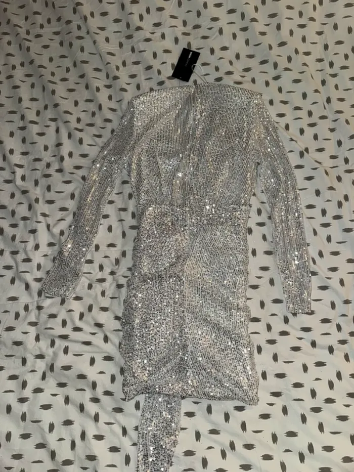 Robe strass - photo numéro 2