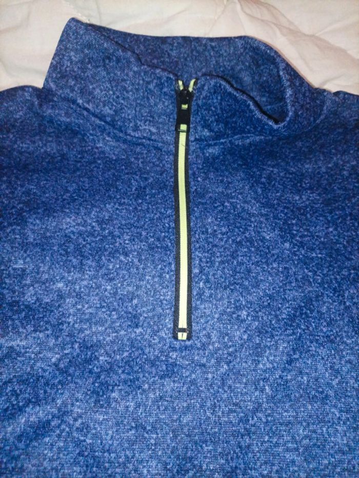 Sweat neuf - photo numéro 2