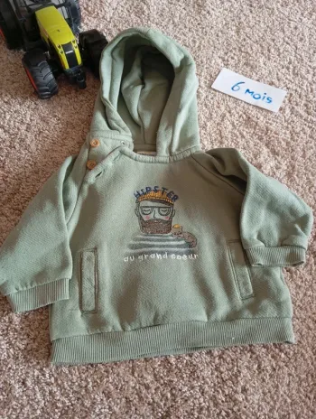 Sweat a capuche 6 mois