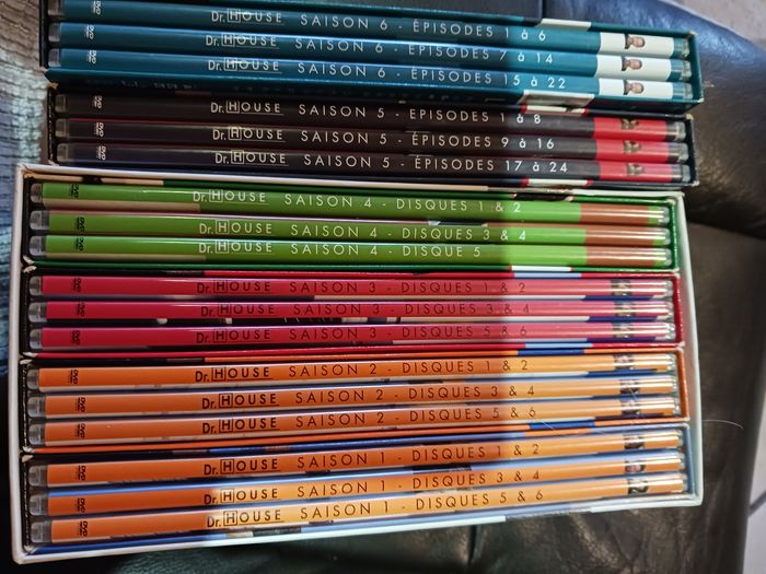 Lot de dvd Dr House - photo numéro 9