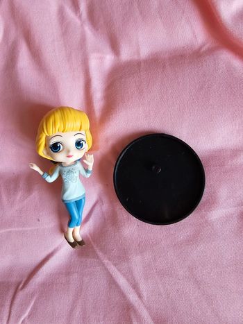 Figurine disney grand modèle cendrillon/ralph 2.0