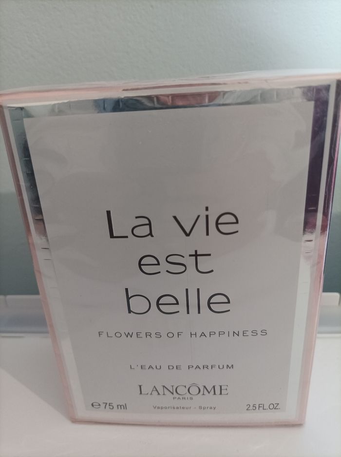 Parfum femme la vie est belle Lancôme